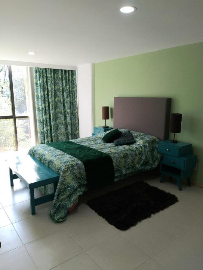 Charming Sunny Bedroom Overlooking Beautiful Amsterdam Avenue In Best Condesa Area Ciudad de México Exterior foto